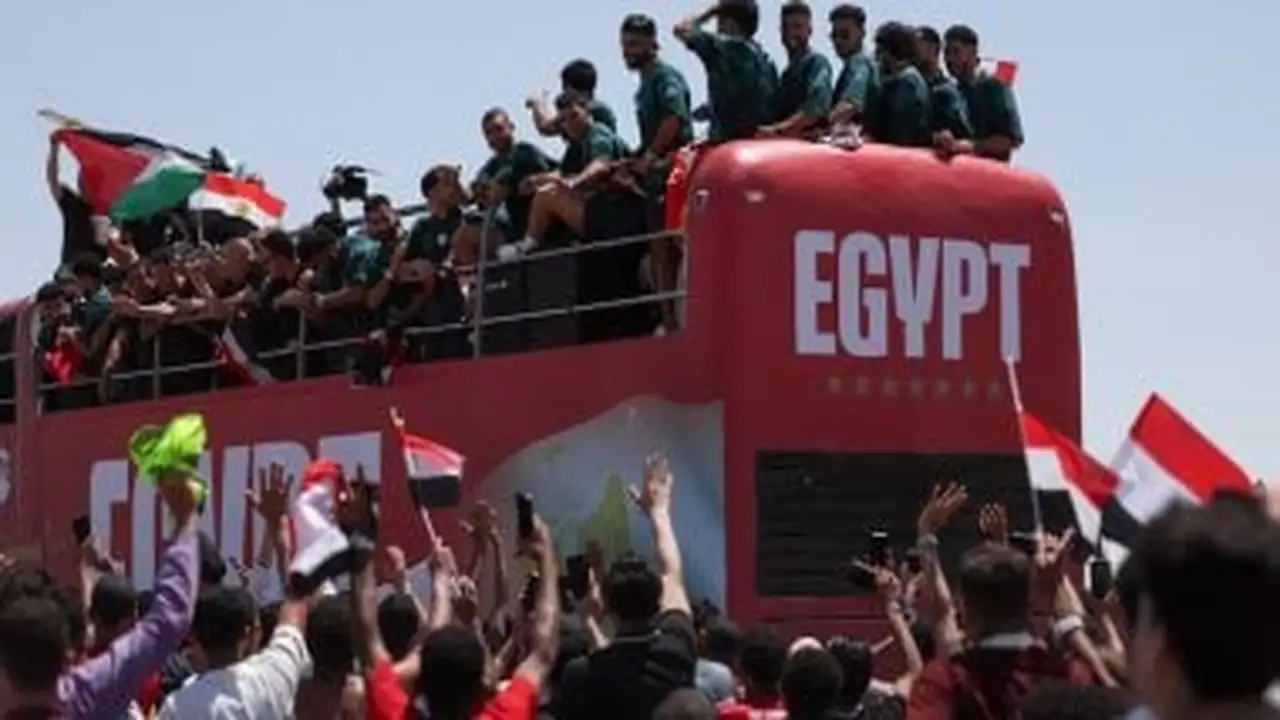 كاف يحتفي بمنتخب مصر بعد المونديال وسط دعم شعبي مستمر